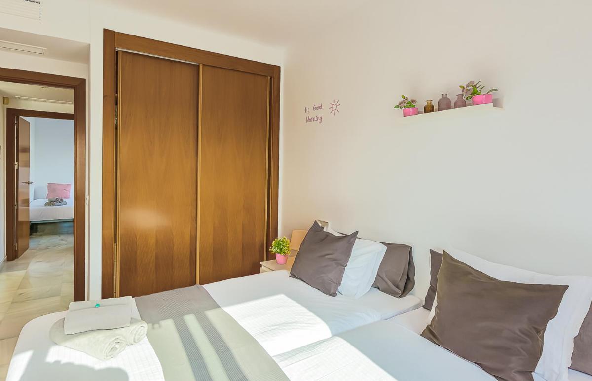 Andaluz Apartments Mar De Nerja Oda fotoğraf